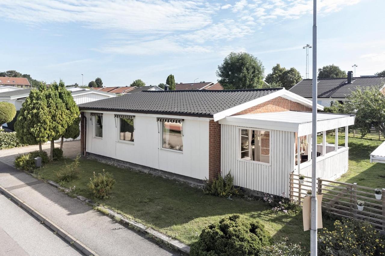 Harlig Villa I Savedalen 10 Min Till Goteborg Екстериор снимка